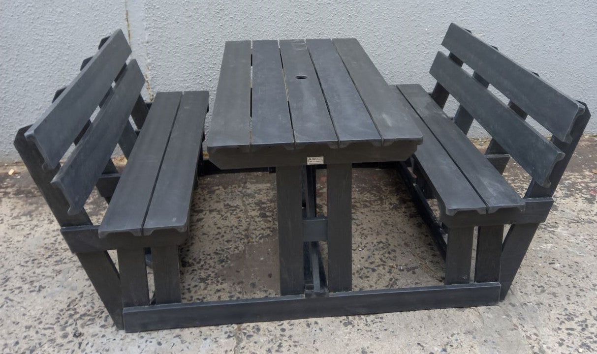 THE RECYCLED PLASTIC "KILIMANJARO" BENCH (WIDER TABLE TOP)