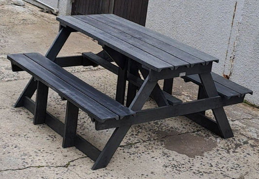 THE RECYCLED PLASTIC "MONTAGU" CLIMB-OVER PICNIC BENCH