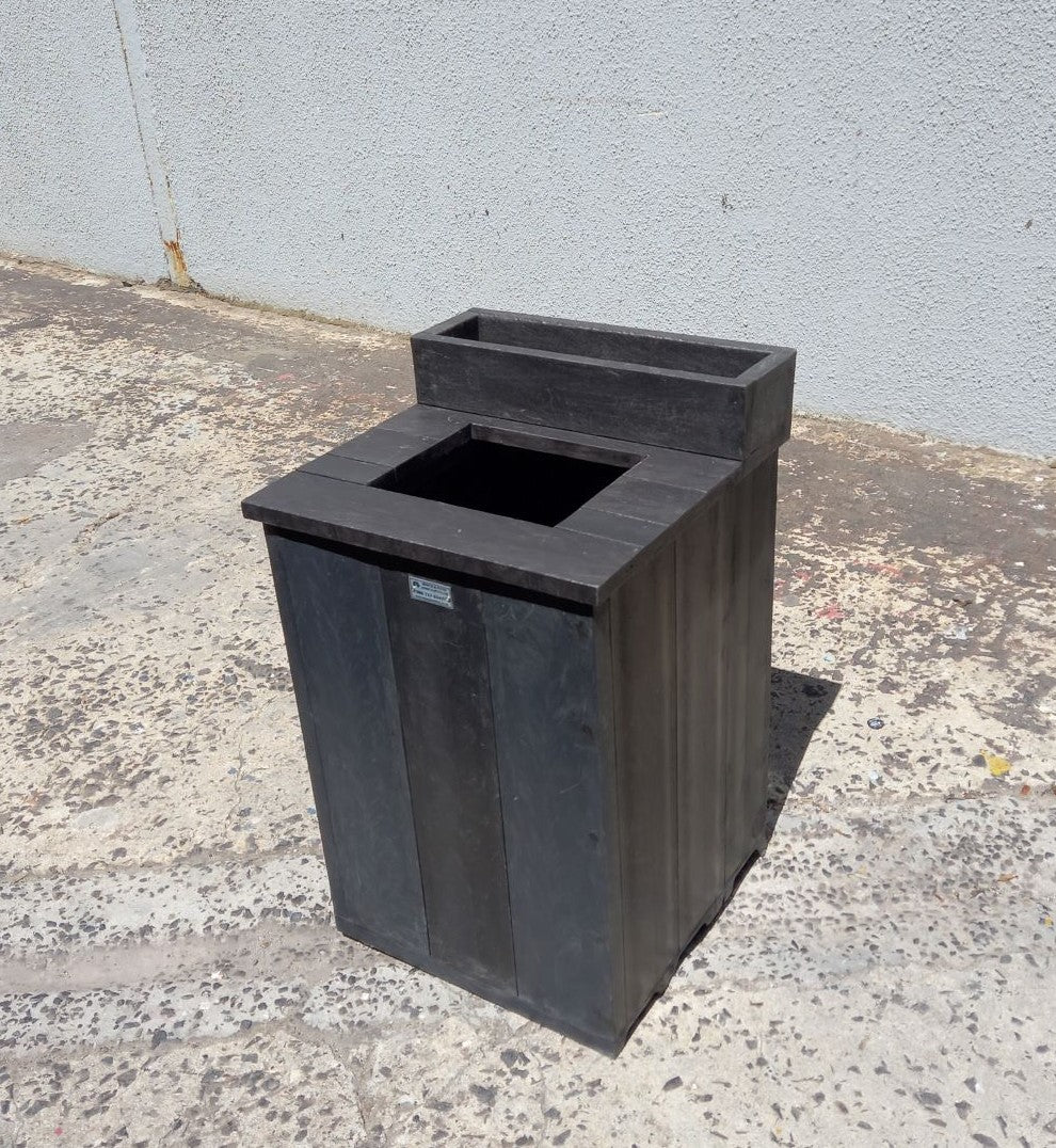 RECYCLED PLASTIC SQUARE CIGARETTE DUST BIN