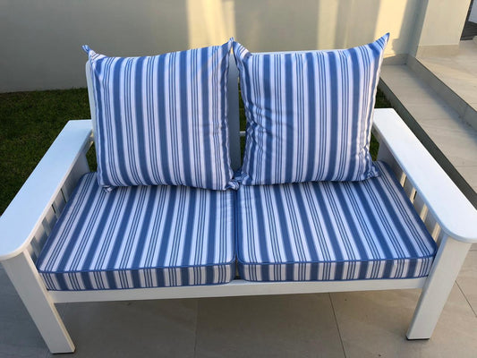 2 SEATER "MORRIS" COUCH