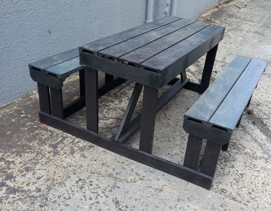 THE RECYCLED PLASTIC "OVERBERG" BENCH WITH BOX TABLE TOP